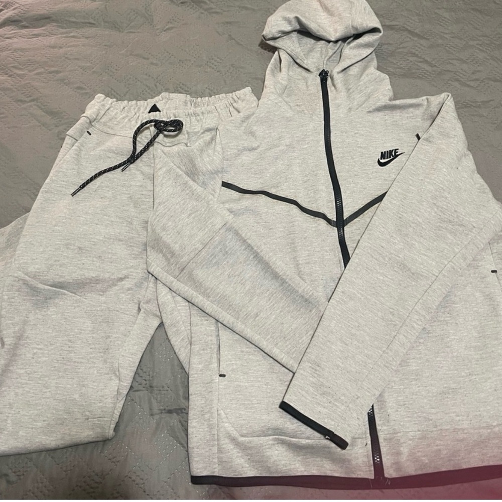 Nike Tech Heather Gray Hoodie with Black Trim